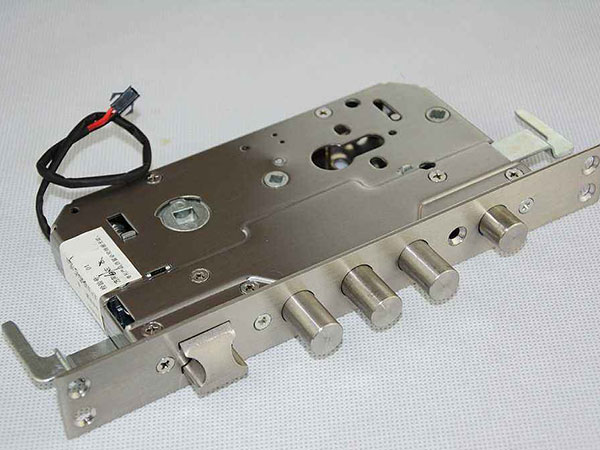 阿克陶24小时上门开锁公司